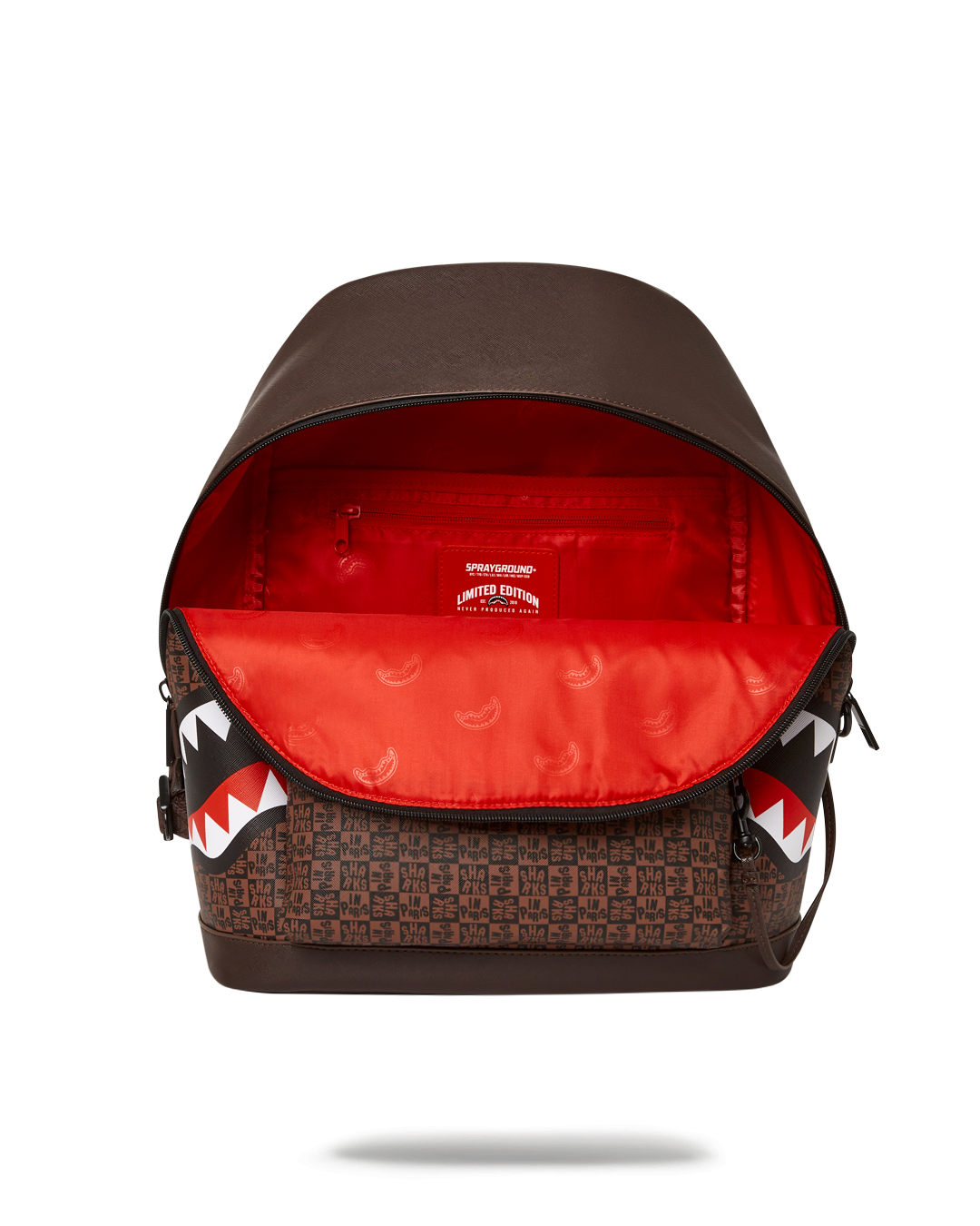 MOCHILA SHARK IN PARIS