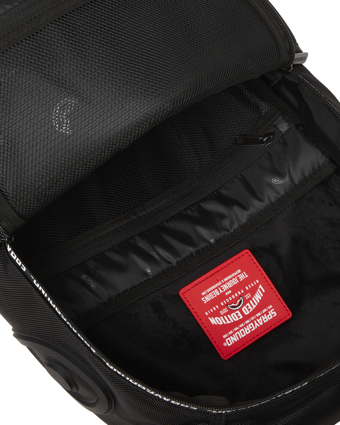 MOCHILA DLXR DE CINTA BLANCA THE HERO